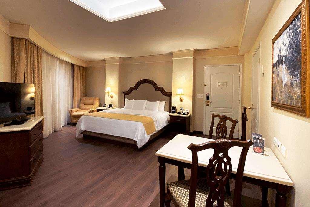 San Pedro Garza Garcia Safi Royal Luxury Valle חדר תמונה A typical room at the hotel