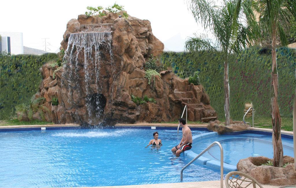 San Pedro Garza Garcia Safi Royal Luxury Valle מתקנים תמונה A swimming pool in a hotel