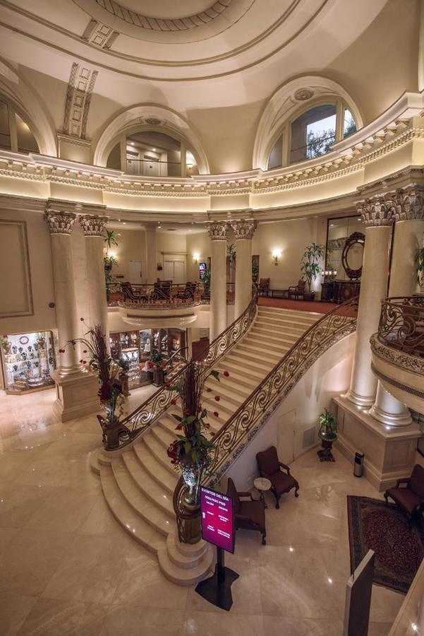 San Pedro Garza Garcia Safi Royal Luxury Valle מראה חיצוני תמונה The lobby of the Four Seasons Hotel