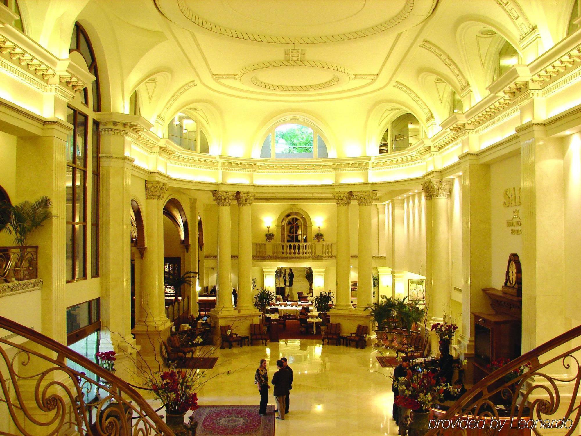 San Pedro Garza Garcia Safi Royal Luxury Valle מראה פנימי תמונה The lobby of the hotel