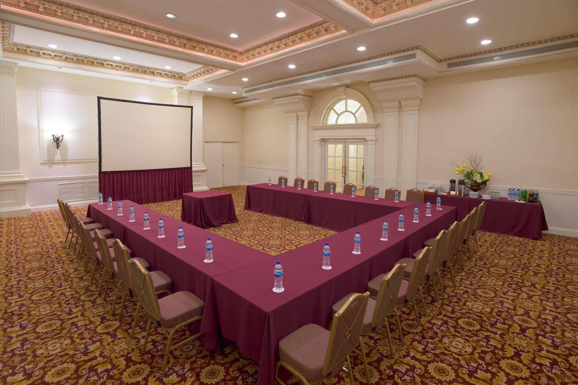 San Pedro Garza Garcia Safi Royal Luxury Valle מראה חיצוני תמונה U-shaped table layout
